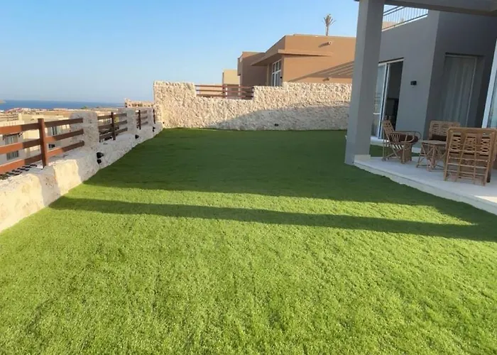 Azzurra Villa *