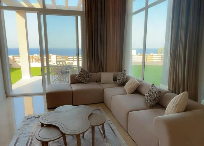 Azzurra Villa Gurdaka
